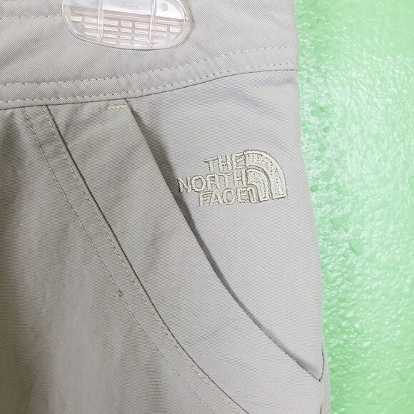 The North Face tan hiking cargo capris size 4 - Picture 4 of 11